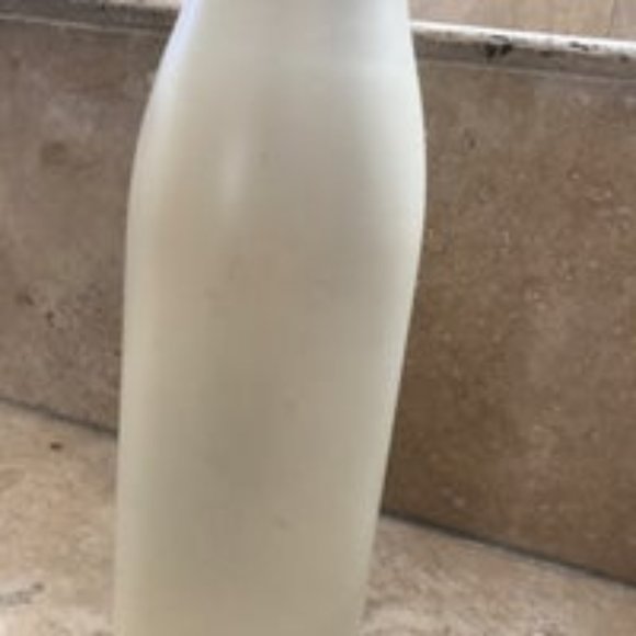 Rae Dunn Water Bottle - Picture 5 of 5